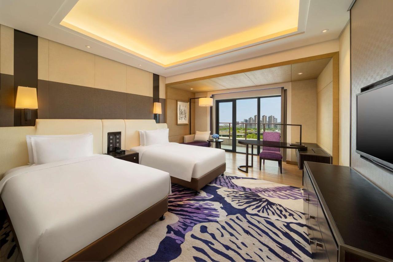 Radisson Blu Hotel Wuhan Etd Zone Kültér fotó