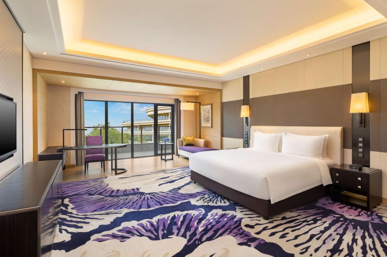 Radisson Blu Hotel Wuhan Etd Zone Kültér fotó