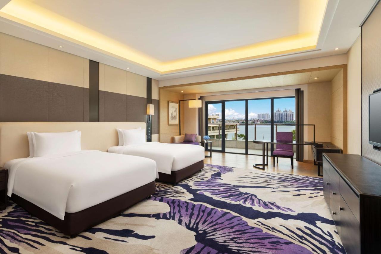 Radisson Blu Hotel Wuhan Etd Zone Kültér fotó
