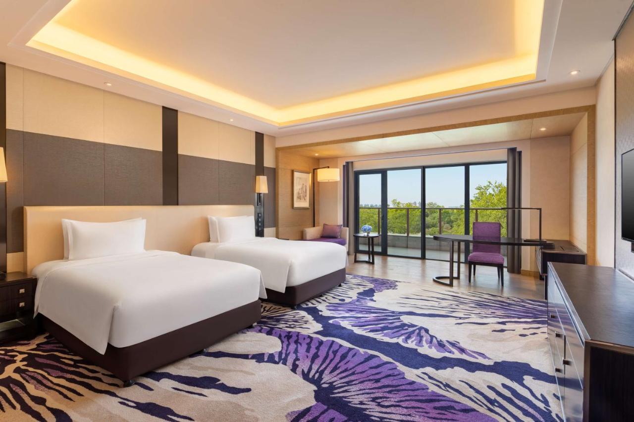 Radisson Blu Hotel Wuhan Etd Zone Kültér fotó