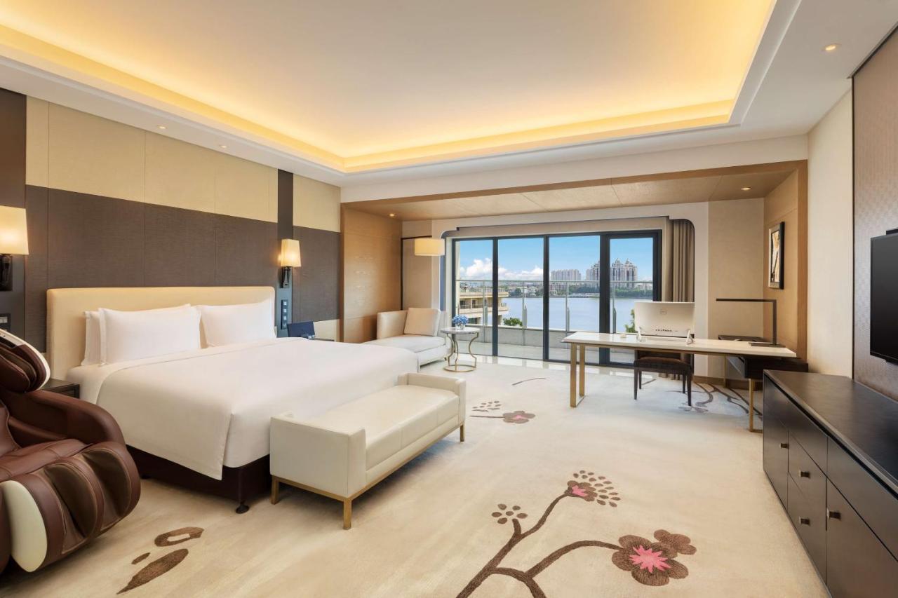 Radisson Blu Hotel Wuhan Etd Zone Kültér fotó